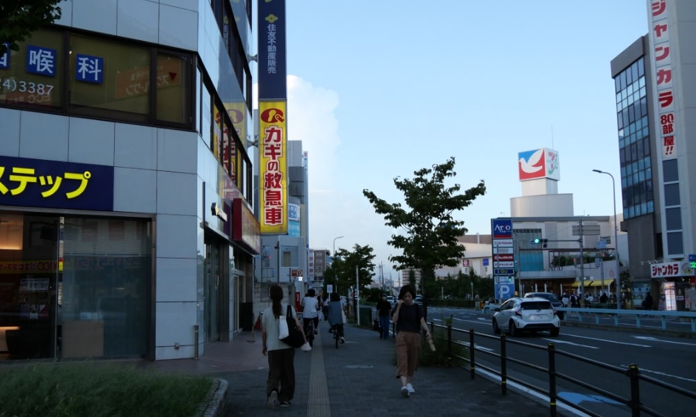 八尾市のカギの救急車